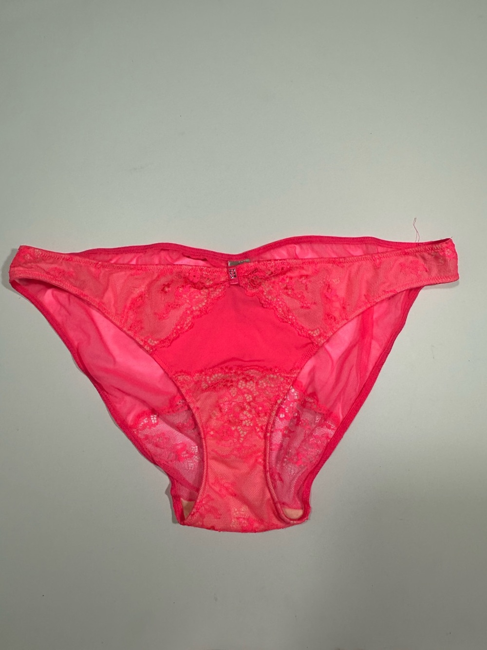 Gorgeous Victoria’s Secret hot pink/fuchsia lace bikini panty in size L.
